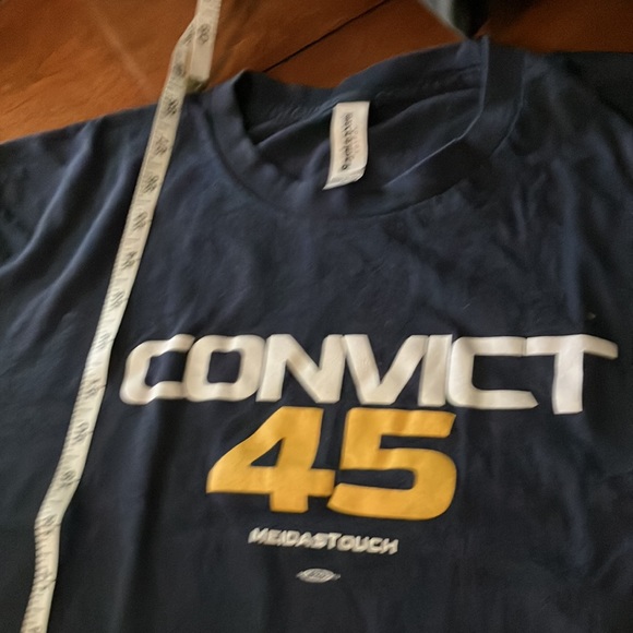 Bnwt GRAPHIC TSHIRT - Picture 4 of 5